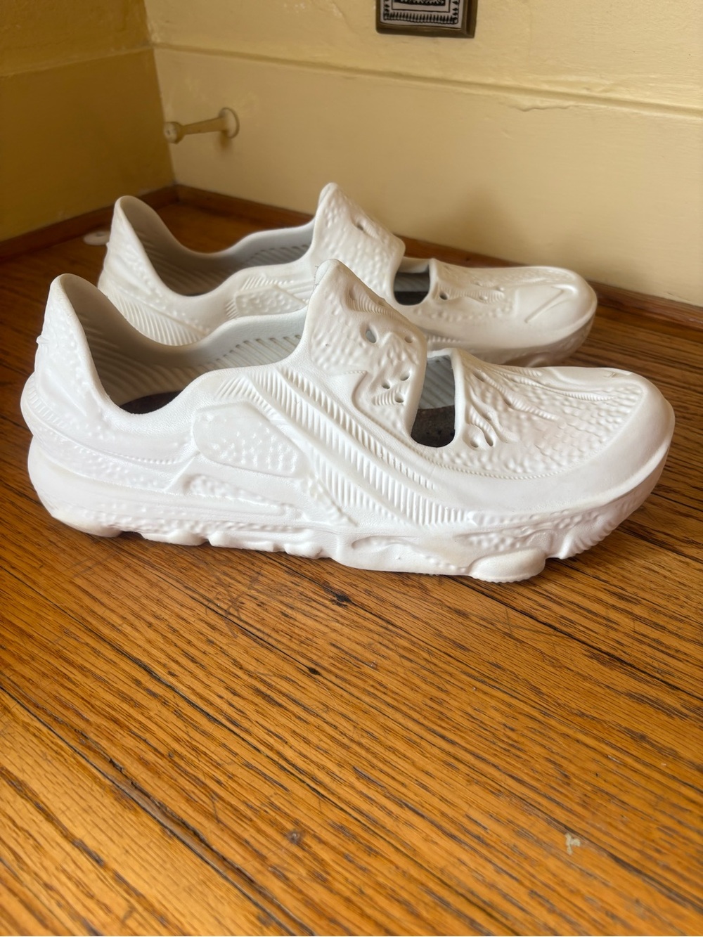 NIKE IPSA Universal Natural Slip On Shoes US Size 12